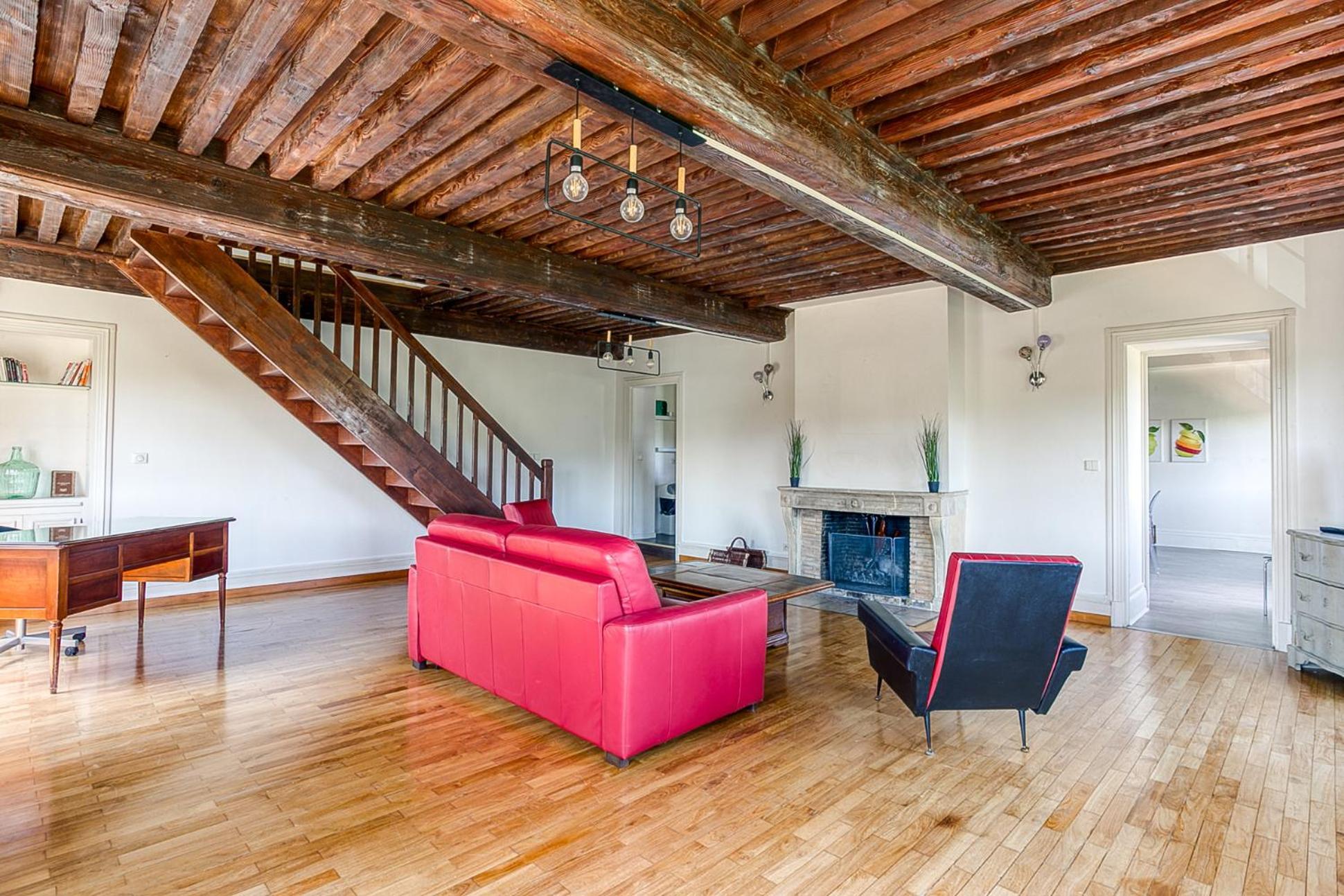 Sejourner Au Chateau De La Roue Grand Appartement Lissieu Exterior photo